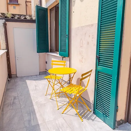 Piazza Garibaldi - Italian Homing شقة ديسينسانو ديل غاردا